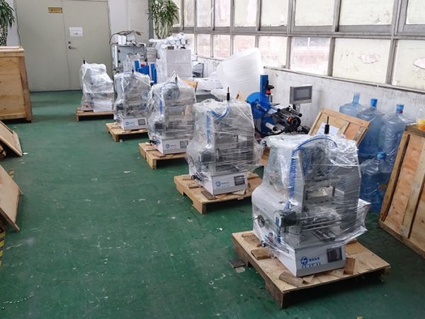  美縫劑貼標設備視頻出貨現場